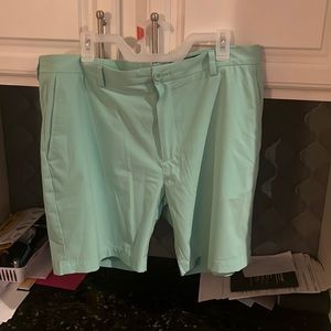 Vineyard vines Mens shorts